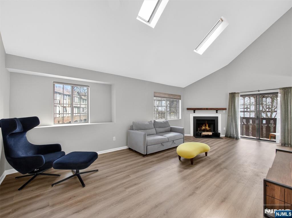 2506 Hemingway Lane Mahwah, NJ 07430 - Photo 5 of 29