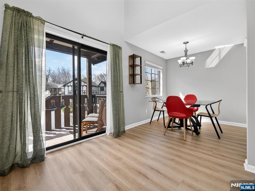 2506 Hemingway Lane Mahwah, NJ 07430 - Photo 8 of 29