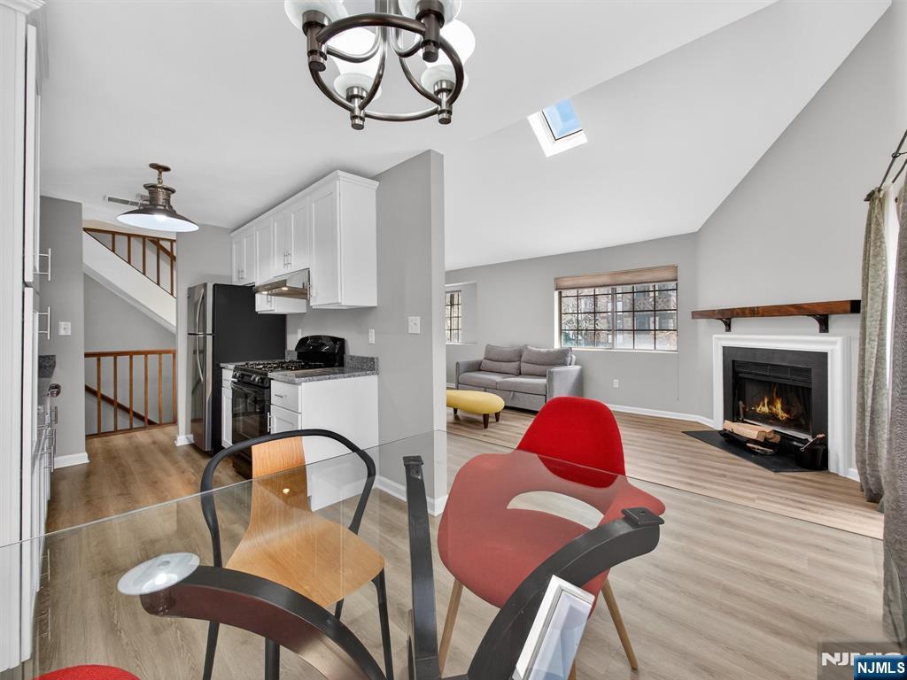 2506 Hemingway Lane Mahwah, NJ 07430 - Photo 9 of 29