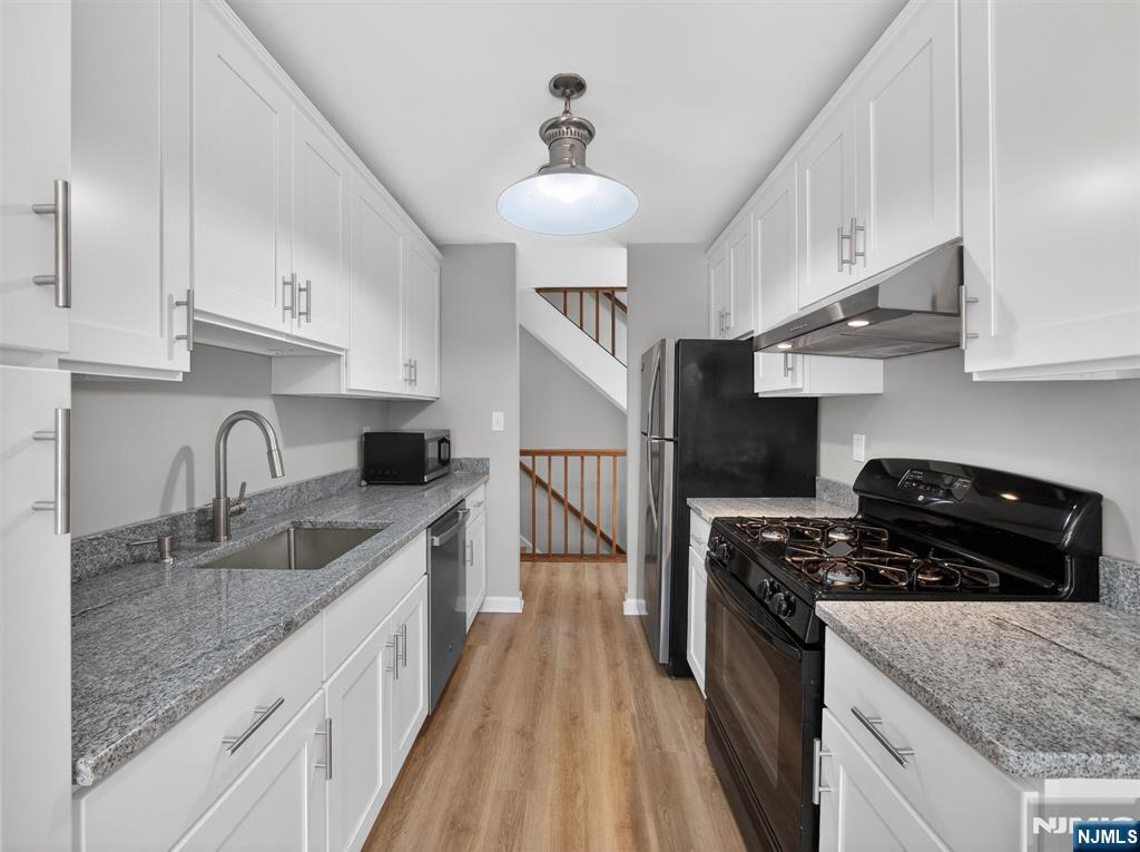 2506 Hemingway Lane Mahwah, NJ 07430 - Photo 10 of 29