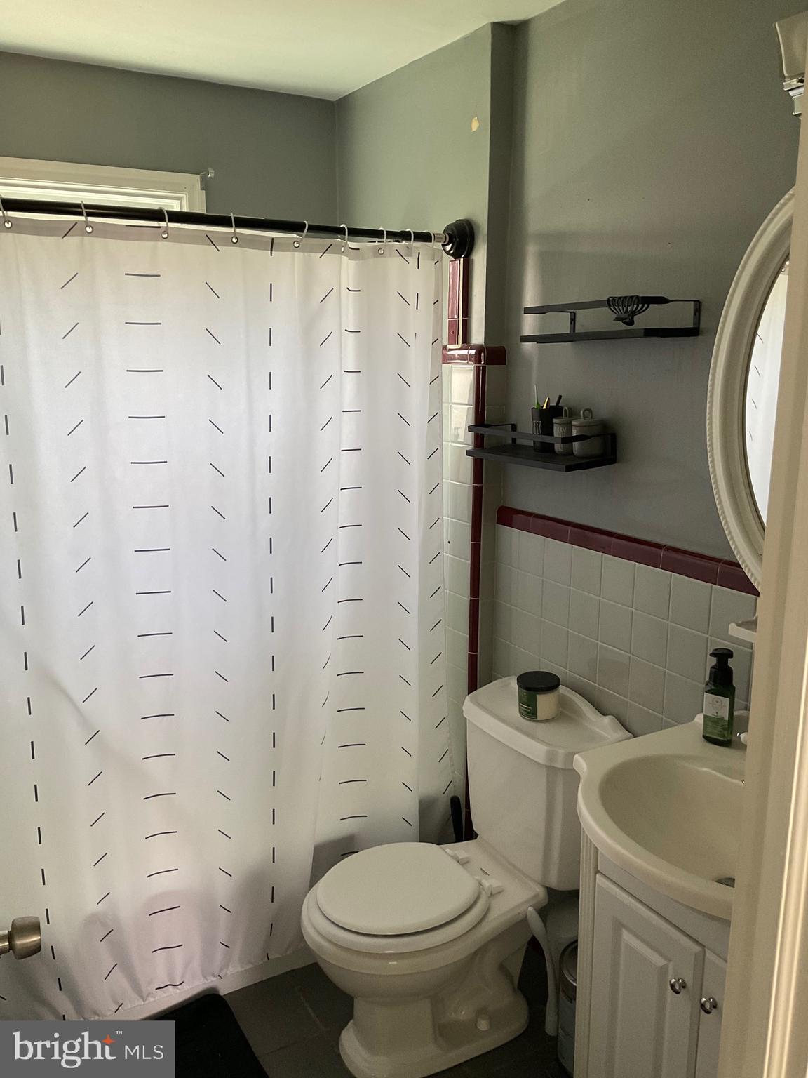 512 West Main Street Maple Shade, NJ 08052 - Photo 16 of 23 Bathroom with tub/shower combo