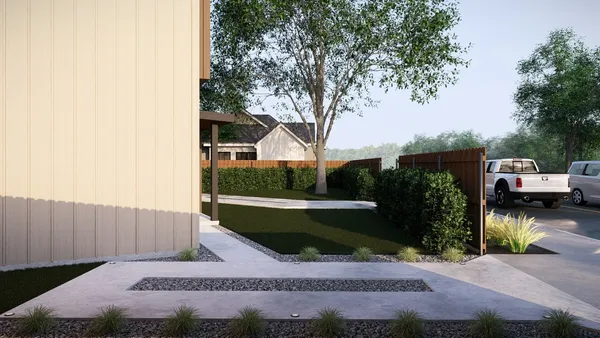 a view of a backyard