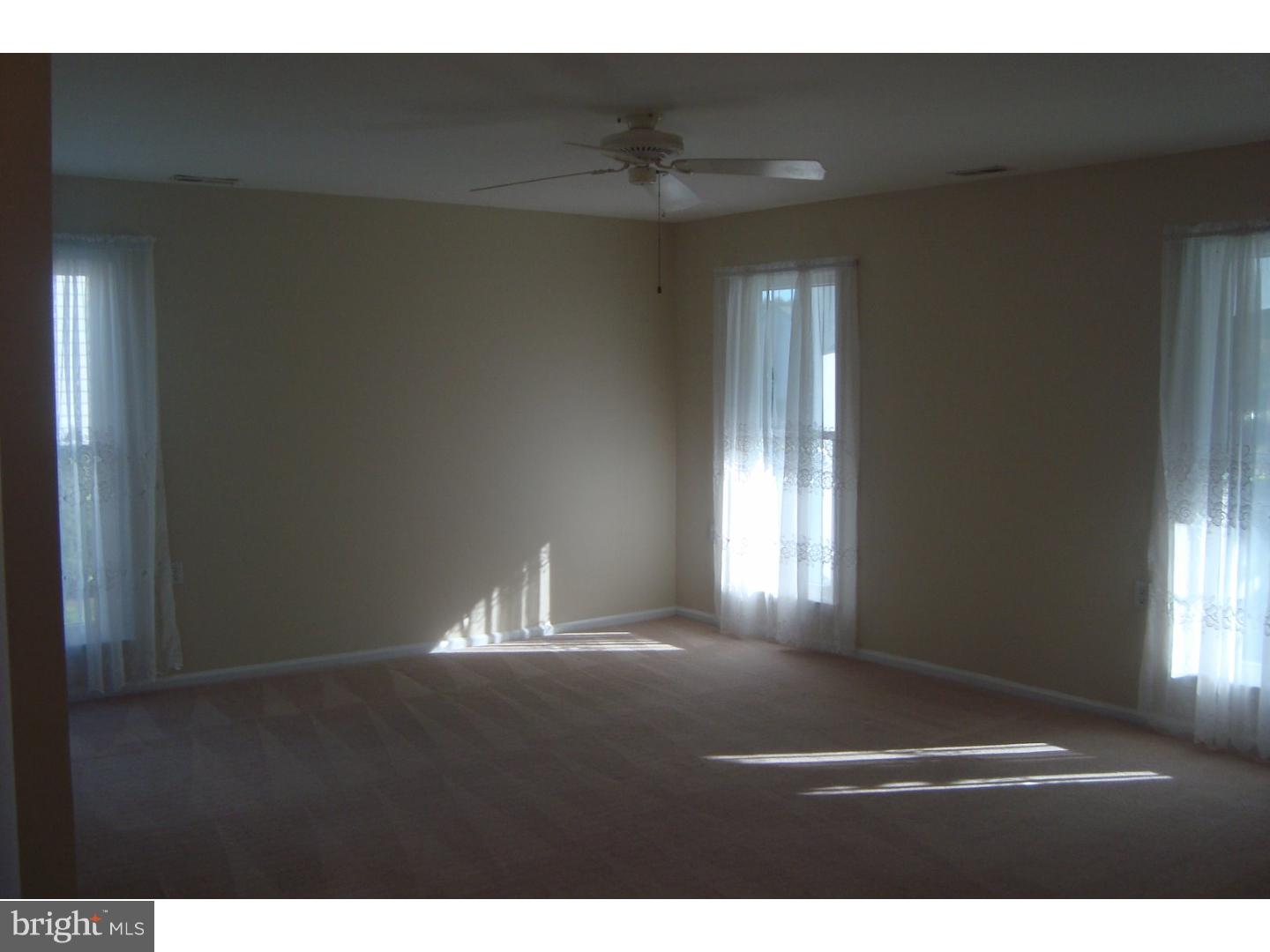 47 Stratford Road Southampton, NJ 08088 - Photo 4 of 13 Gallery Image 4