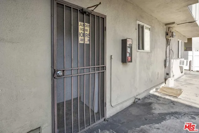 $2,350 | 932 Wilcox Avenue, Unit 5, Los Angeles, CA 90038