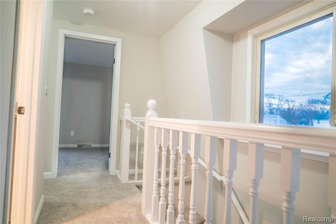 2814 Wakefield Road Berkley, MI 48072 - Photo 12 of 21 Second Floor Landing.jpg