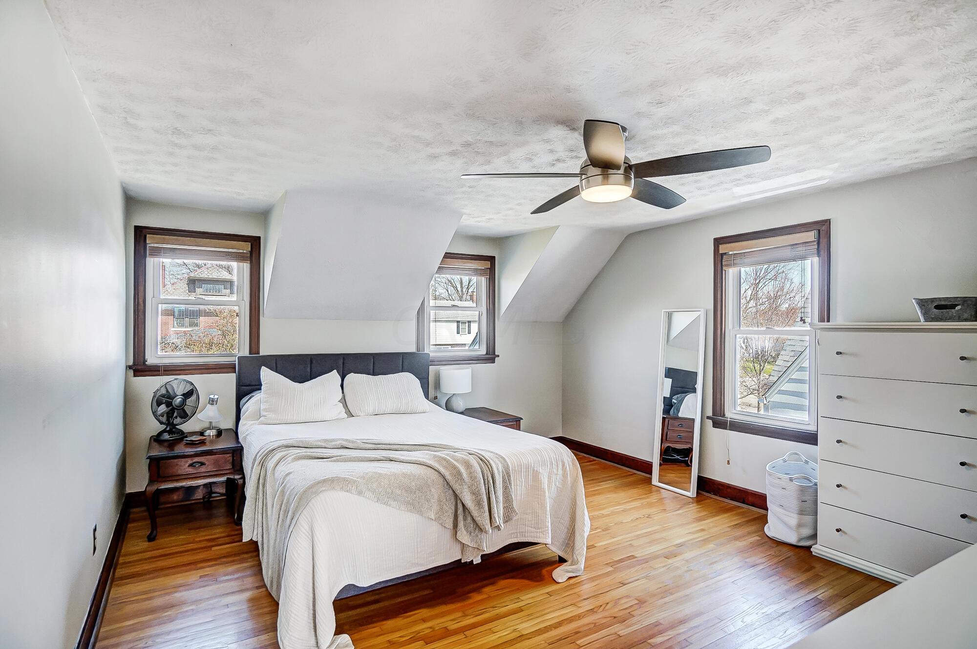 3011 Wicklow Road Columbus, OH 43204 - Photo 9 of 18 023