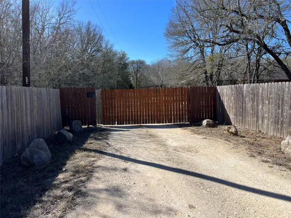 $635,000 | 665 Wilson Road, Red Rock, TX 78662