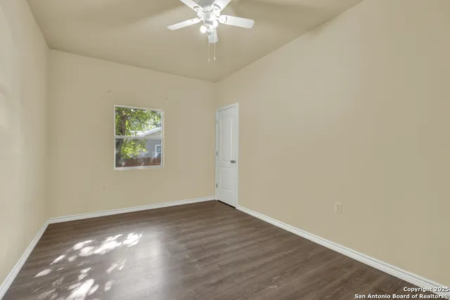 $233,000 | 810 Lamar Street, Luling, TX 78648