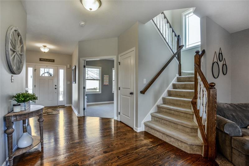 142 Granite Ridge Circle Mars, PA 16046 - Photo 2 of 25 Gallery Image 2