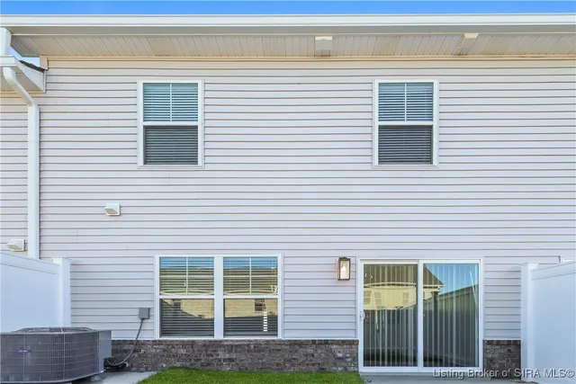 $2,005 | 2069 Paddle Wheel Drive, Jeffersonville, IN 47130