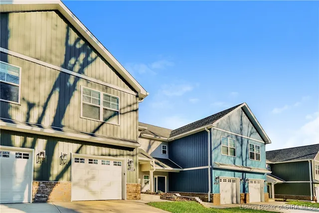 $2,005 | 2069 Paddle Wheel Drive, Jeffersonville, IN 47130