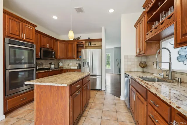 $735,000 | 20 Trudy Drive, Campbell Hall, NY 10916