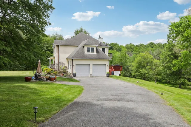 $735,000 | 20 Trudy Drive, Campbell Hall, NY 10916