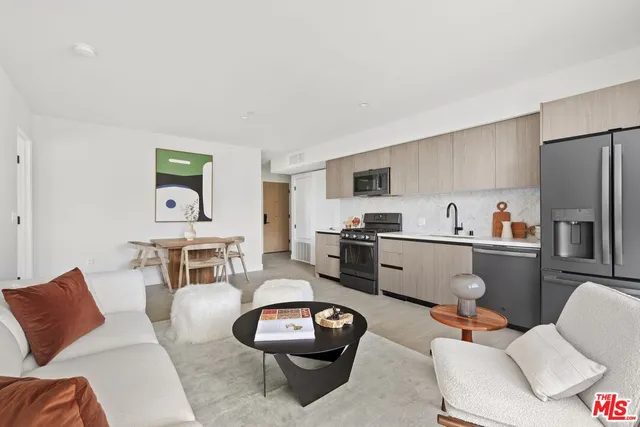 $449,000 | 4506 Dockweiler Street, Unit 203, Los Angeles, CA 90019