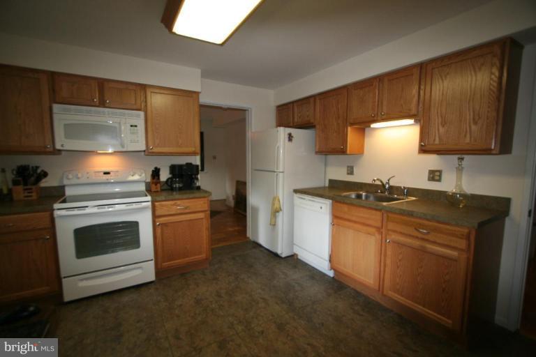 1116 North Rockingham Street Arlington, VA 22205 - Photo 14 of 26 Kitchen