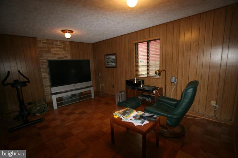 1116 North Rockingham Street Arlington, VA 22205 - Photo 15 of 26 Family Room