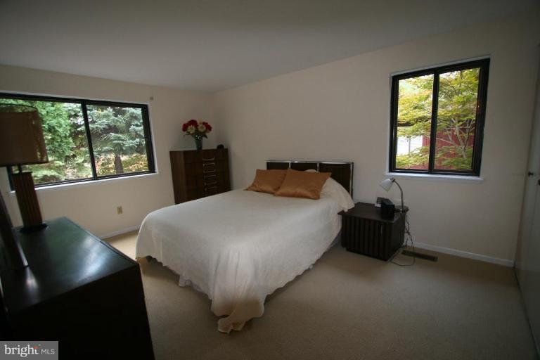 1116 North Rockingham Street Arlington, VA 22205 - Photo 18 of 26 Master Bedroom