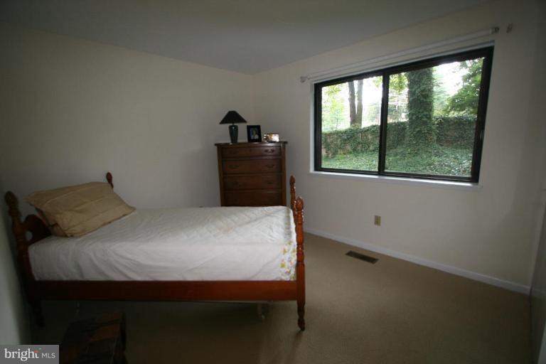 1116 North Rockingham Street Arlington, VA 22205 - Photo 21 of 26 Bedroom #2