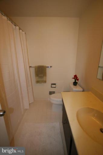 1116 North Rockingham Street Arlington, VA 22205 - Photo 22 of 26 Bath #1