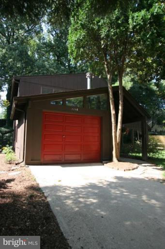 1116 North Rockingham Street Arlington, VA 22205 - Photo 4 of 26 Garage 1