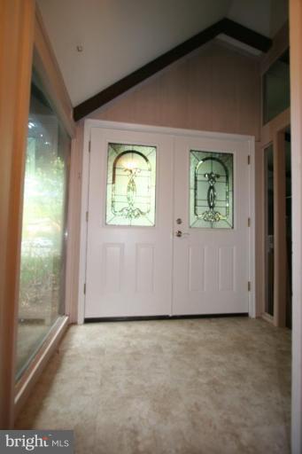 1116 North Rockingham Street Arlington, VA 22205 - Photo 9 of 26 Entrance / Foyer