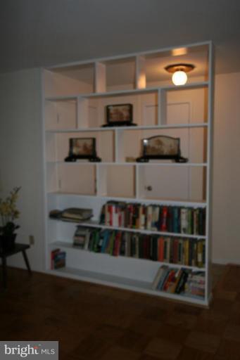 1116 North Rockingham Street Arlington, VA 22205 - Photo 10 of 26 Hallway
