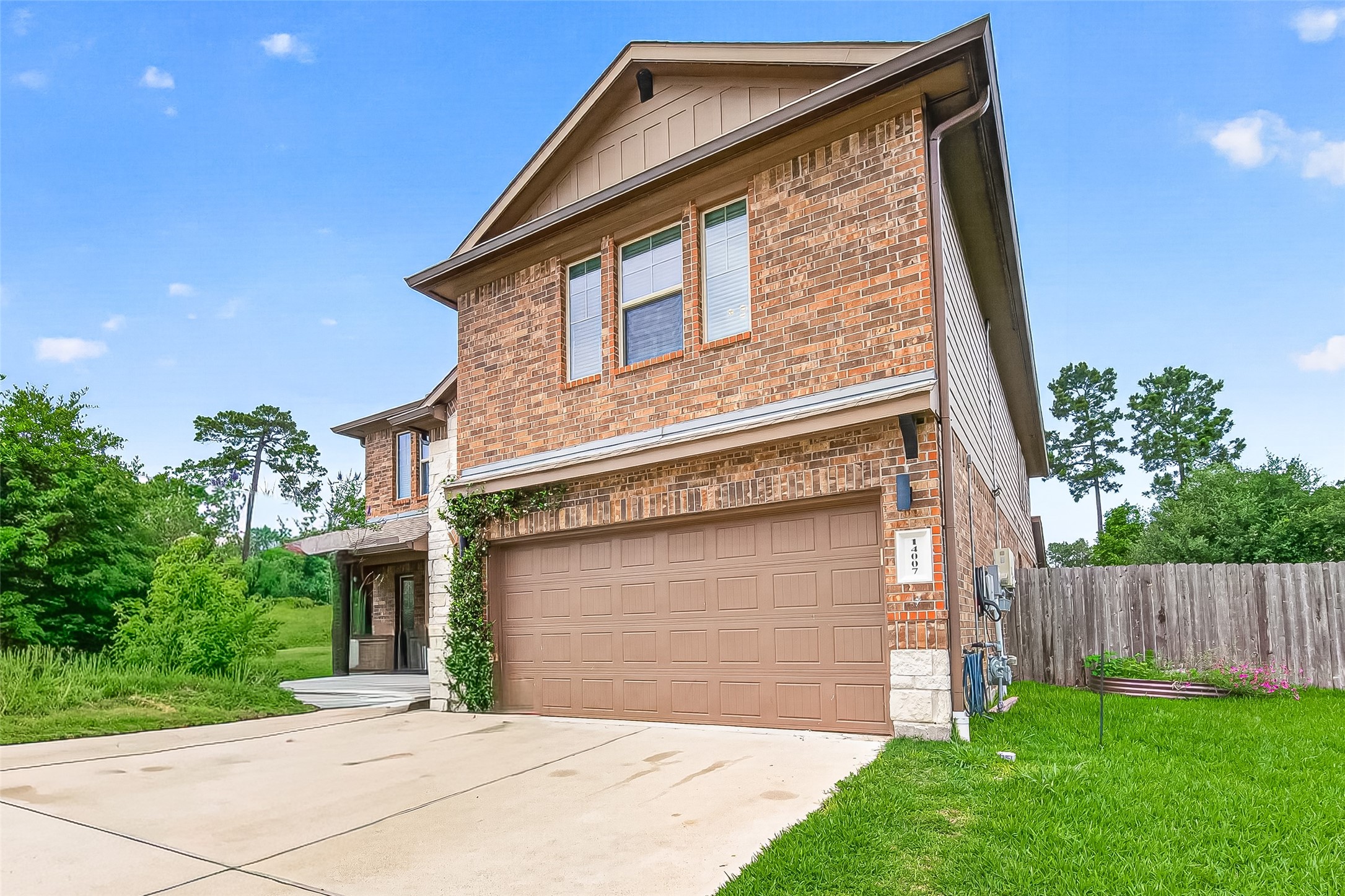 14007 Routt Forest Trail Conroe, TX 77384 - Photo 3 of 50