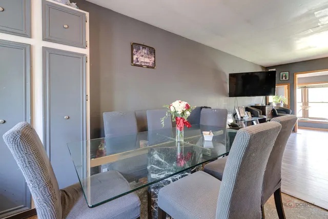 $279,900 | 69 North Greenview Avenue, Mundelein, IL 60060