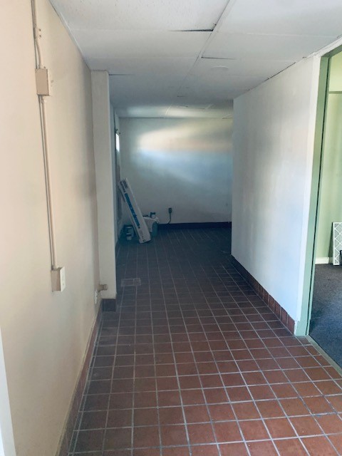 401 East Main Street Humble, TX 77338 - Photo 12 of 36 a view of a hallway