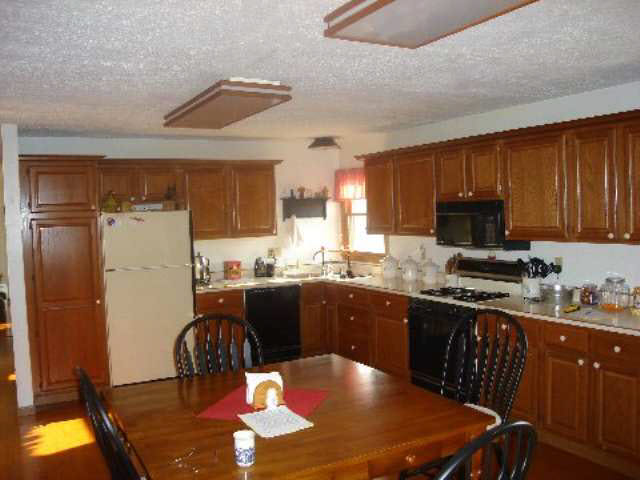 6490 East Inlow Springs Road Selma, IN 47383 - Photo 4 of 9