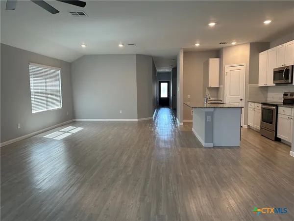 $1,995 | 341 Cordova Crossing, Seguin, TX 78155