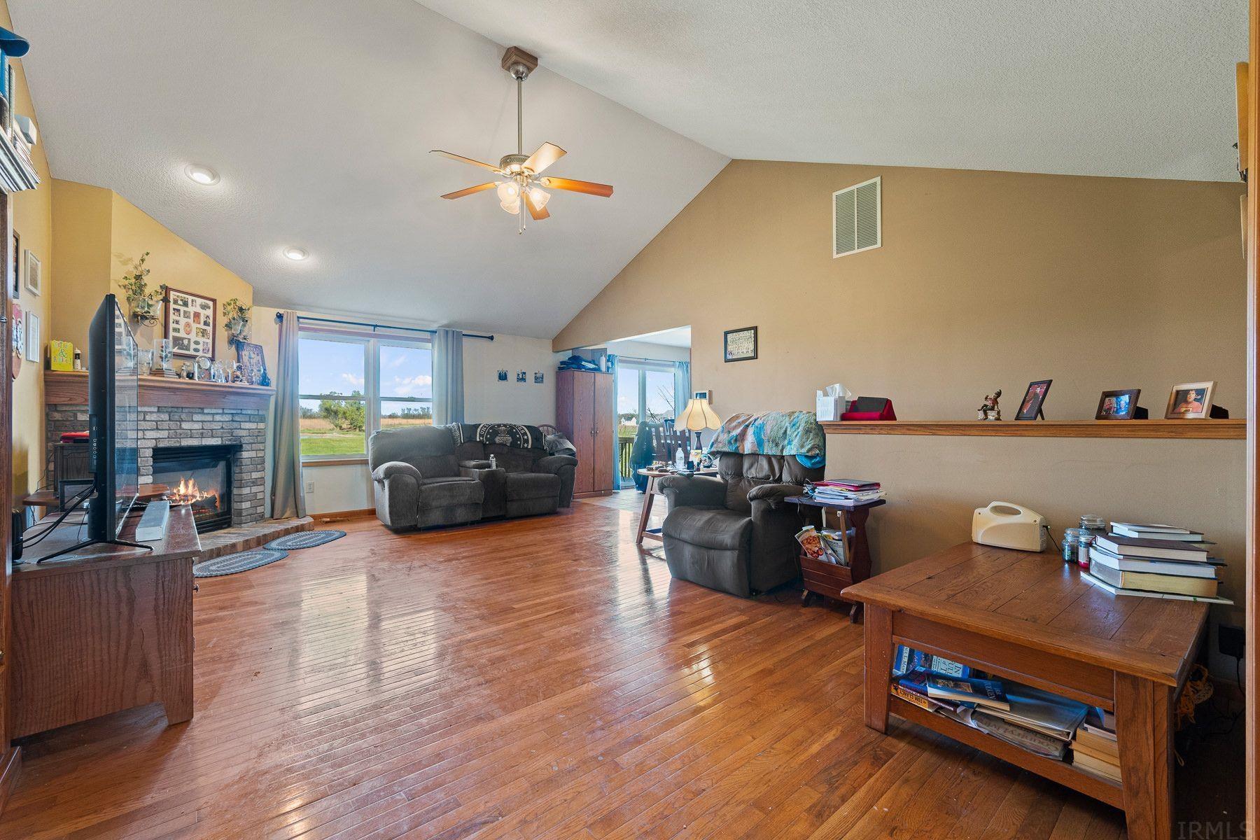 3162 West Division Road Huntington, IN 46750 - Photo 5 of 32 Gallery Image 5