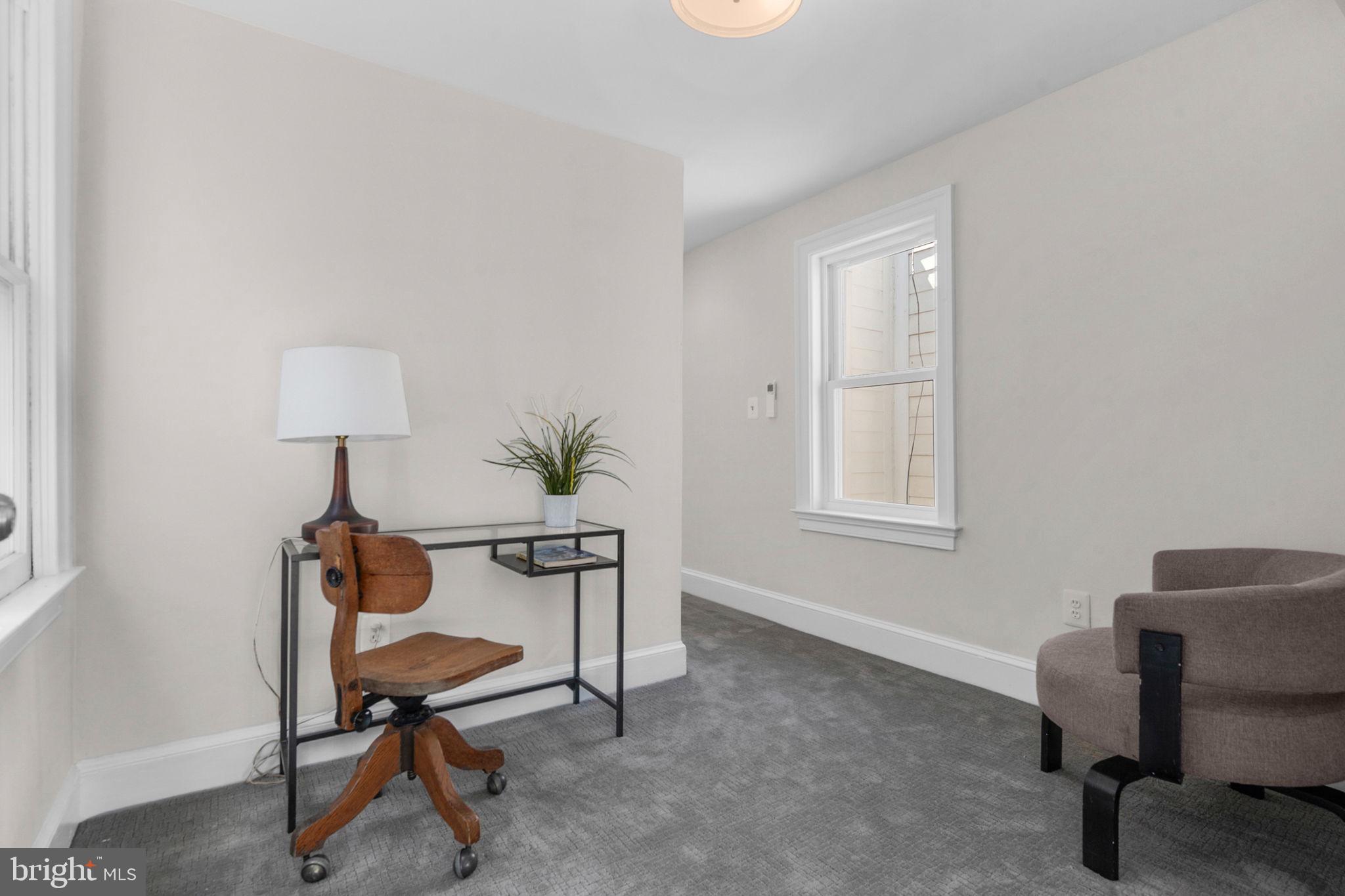914 15th Street Southeast Washington, DC 20003 - Photo 28 of 37 a workspace with furniture and a window