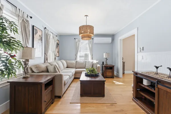 $850,000 | 96 Lafayette Road, Hampton Falls, NH 03844