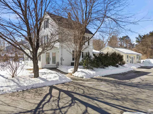 $850,000 | 96 Lafayette Road, Hampton Falls, NH 03844