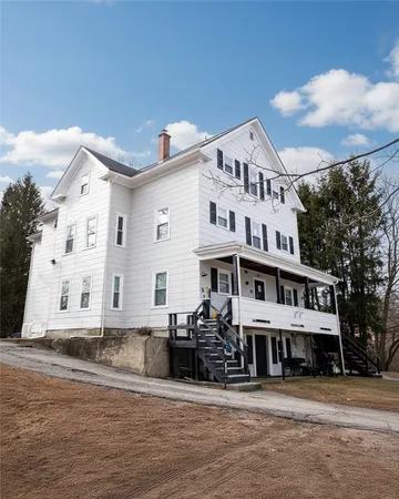 $1,650 | 80 Ramies Lane, Unit 3, Burrillville, RI 02830