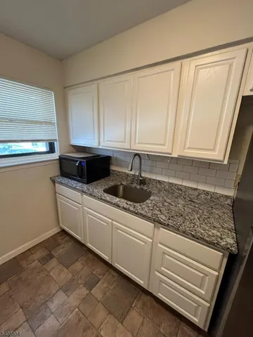 $1,700 | 401 Highway 22, Unit D, North Plainfield, NJ 07060