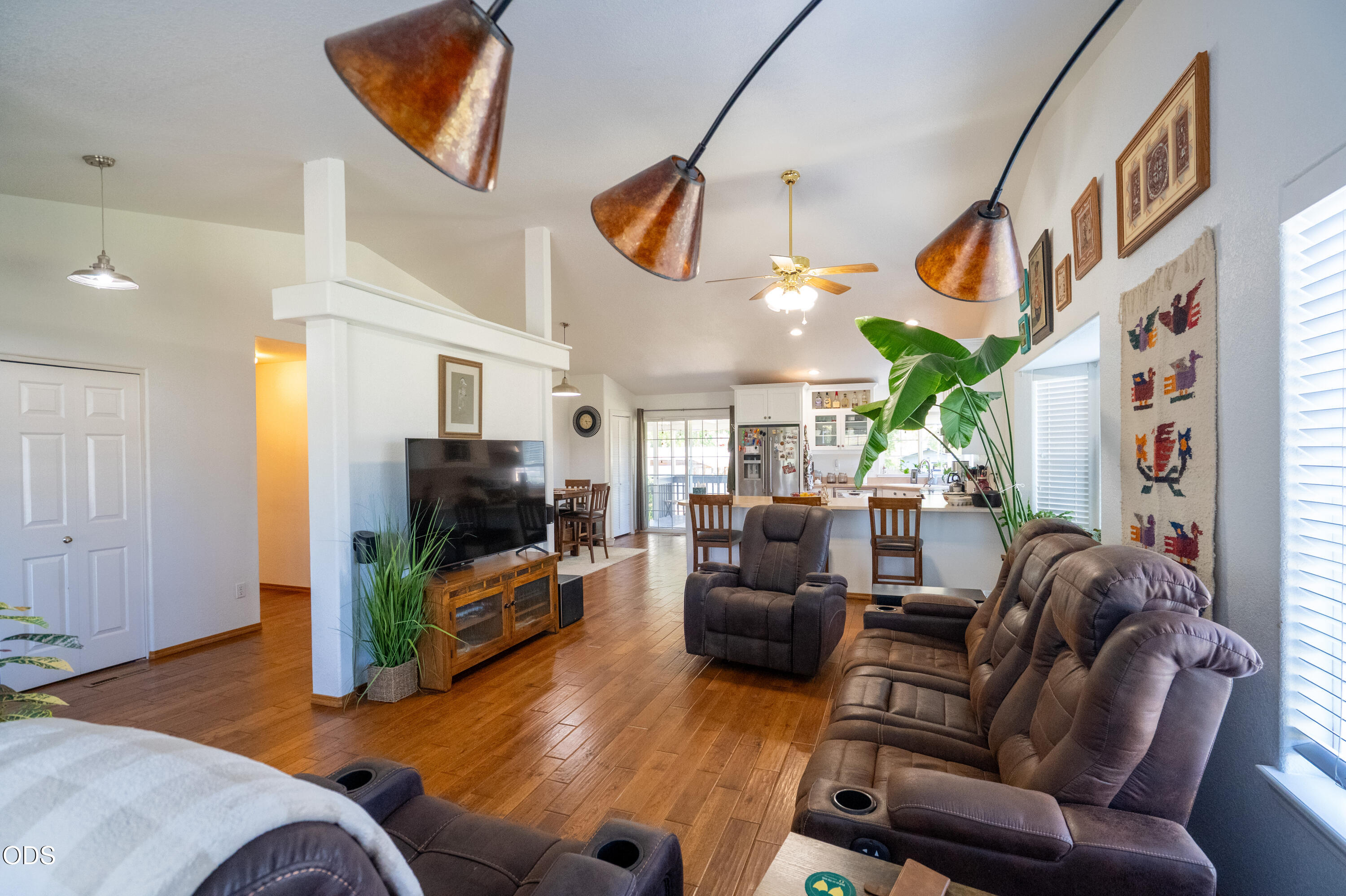 3326 Leonard Road Grants Pass, OR 97527 - Photo 12 of 87