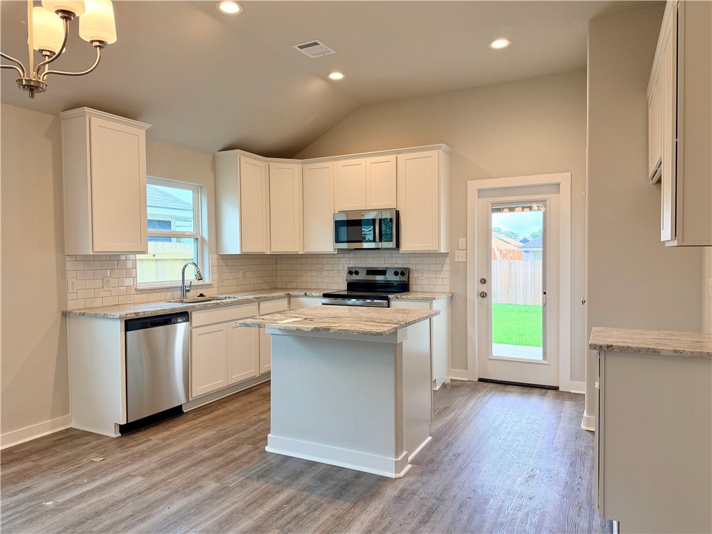 2791 Messenger Way Bryan, TX 77803 - Photo 2 of 15