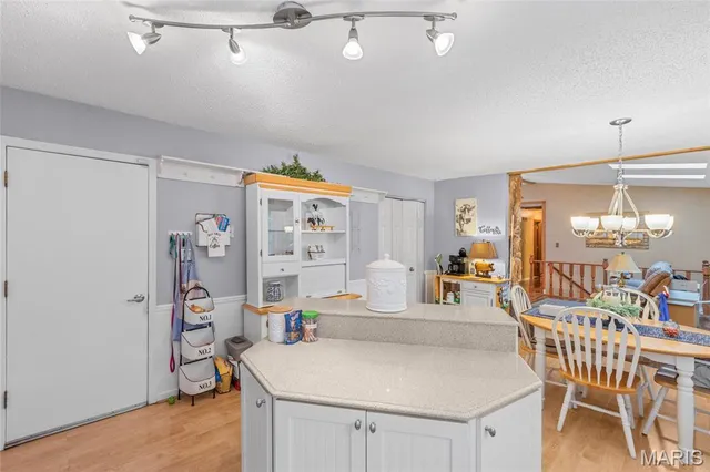 $299,500 | 5190 North Royale Drive, Imperial, MO 63052