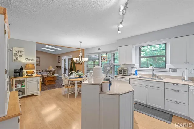 $299,500 | 5190 North Royale Drive, Imperial, MO 63052