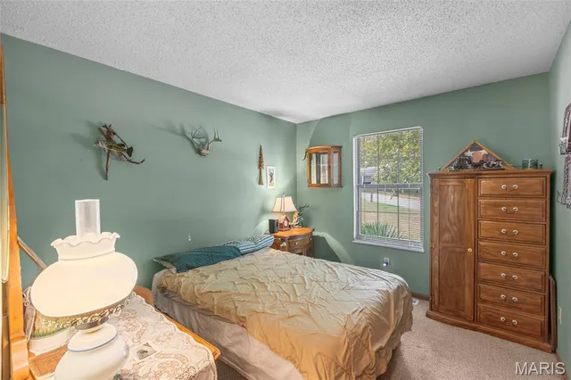 $299,500 | 5190 North Royale Drive, Imperial, MO 63052