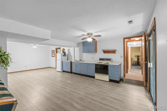 $299,500 | 5190 North Royale Drive, Imperial, MO 63052