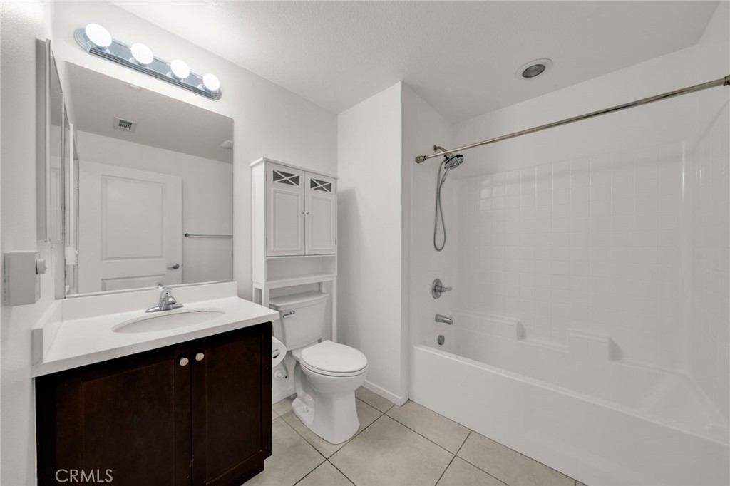 5450 Strand, Unit 202 Hawthorne, CA 90250 - Photo 11 of 75