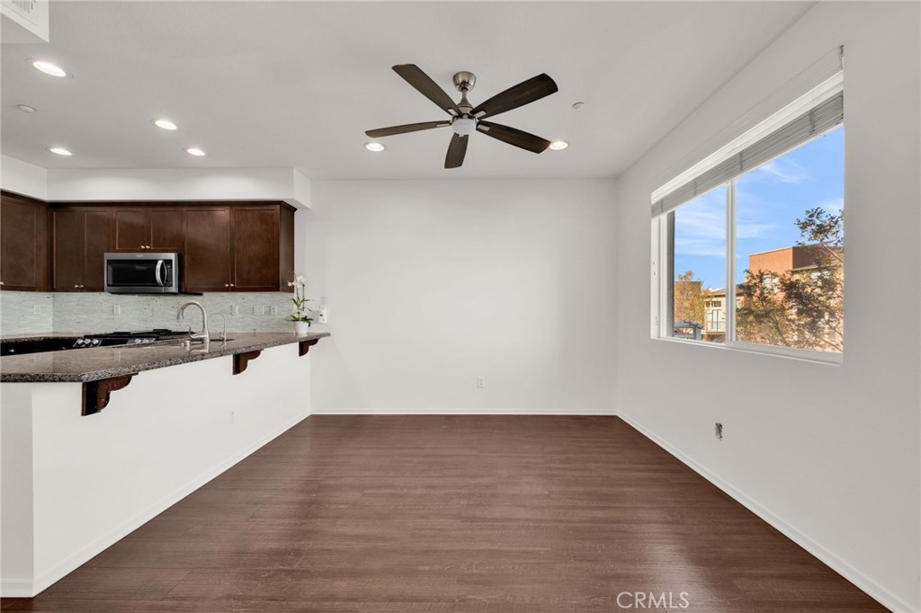 5450 Strand, Unit 202 Hawthorne, CA 90250 - Photo 16 of 75