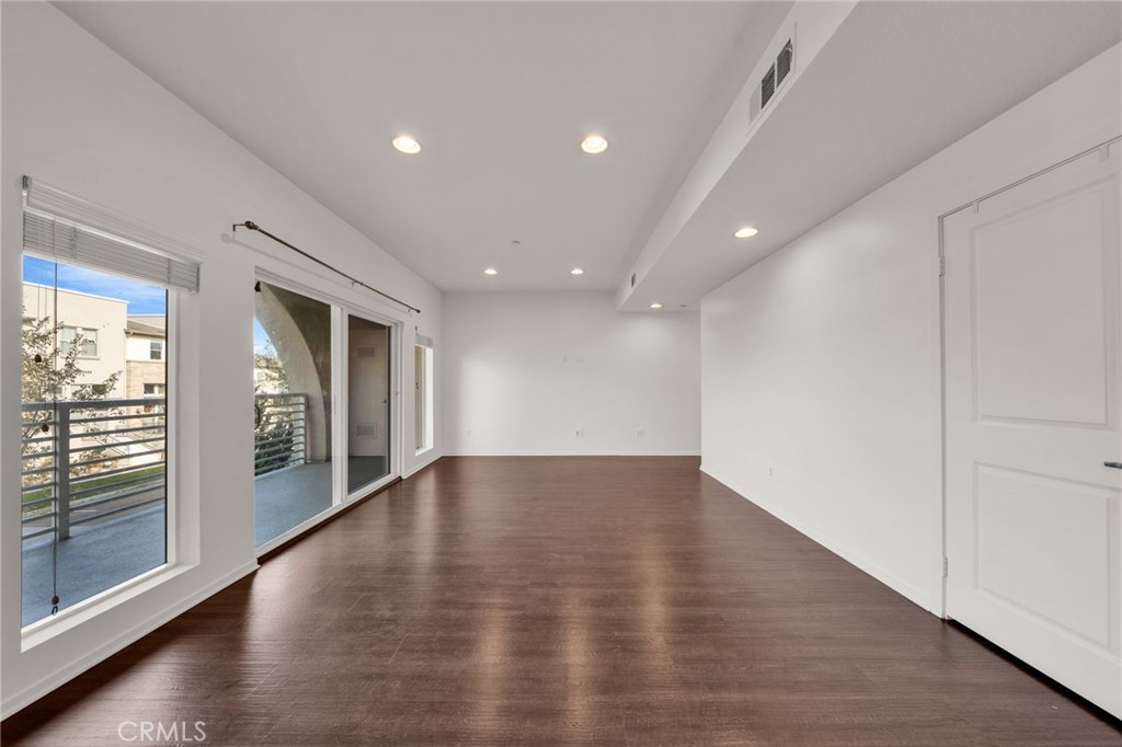 5450 Strand, Unit 202 Hawthorne, CA 90250 - Photo 17 of 75