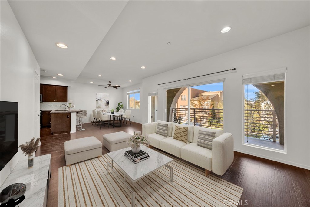 5450 Strand, Unit 202 Hawthorne, CA 90250 - Photo 21 of 75