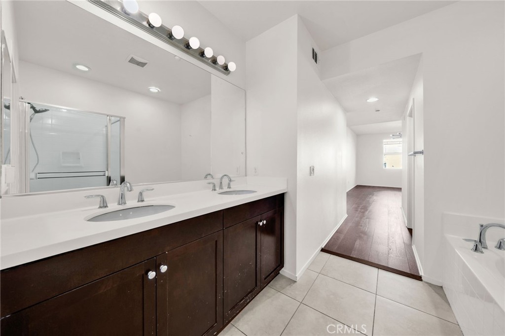 5450 Strand, Unit 202 Hawthorne, CA 90250 - Photo 31 of 75