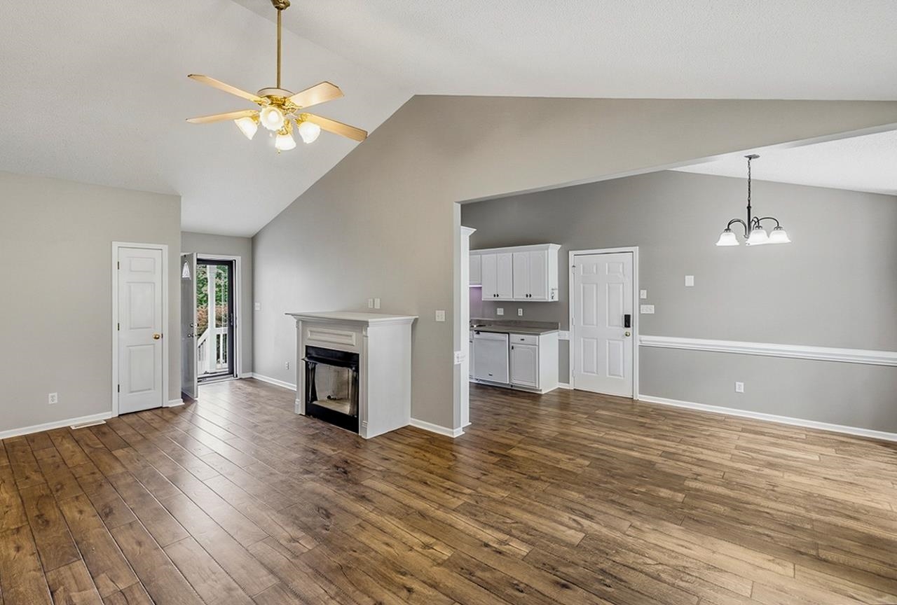 312 Carmichael Court Boiling Springs, SC 29316 - Photo 7 of 41