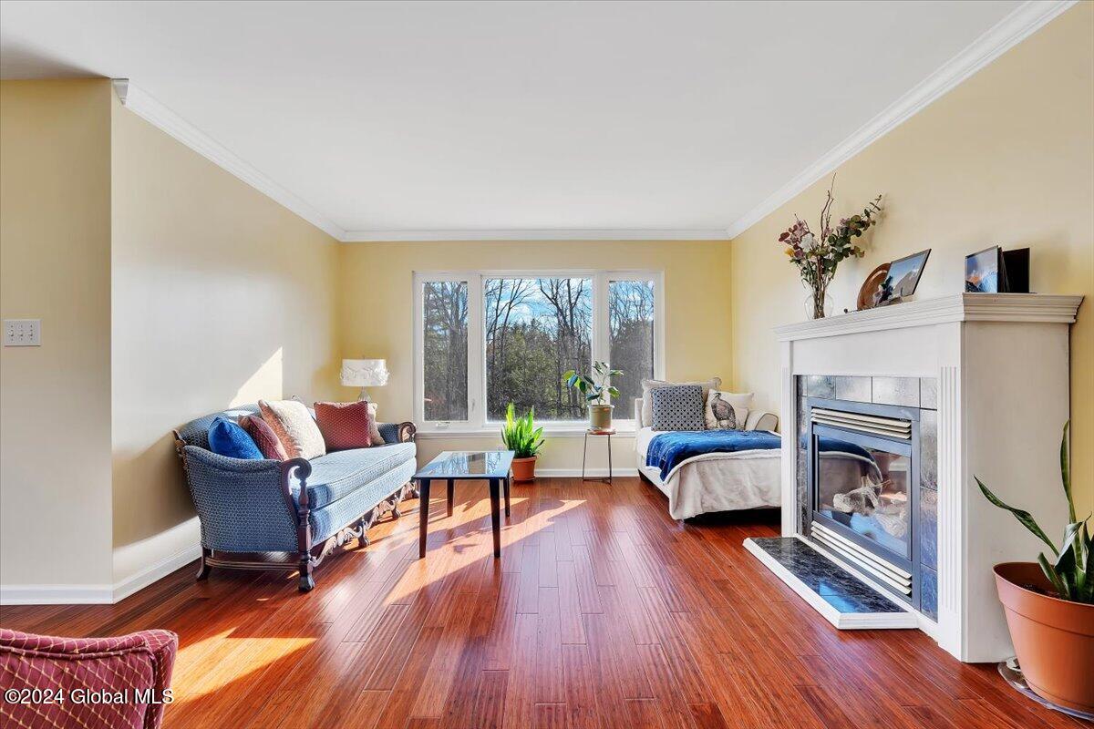36 Falcon Chase Rensselaer, NY 12144 - Photo 11 of 47 11-P1256220